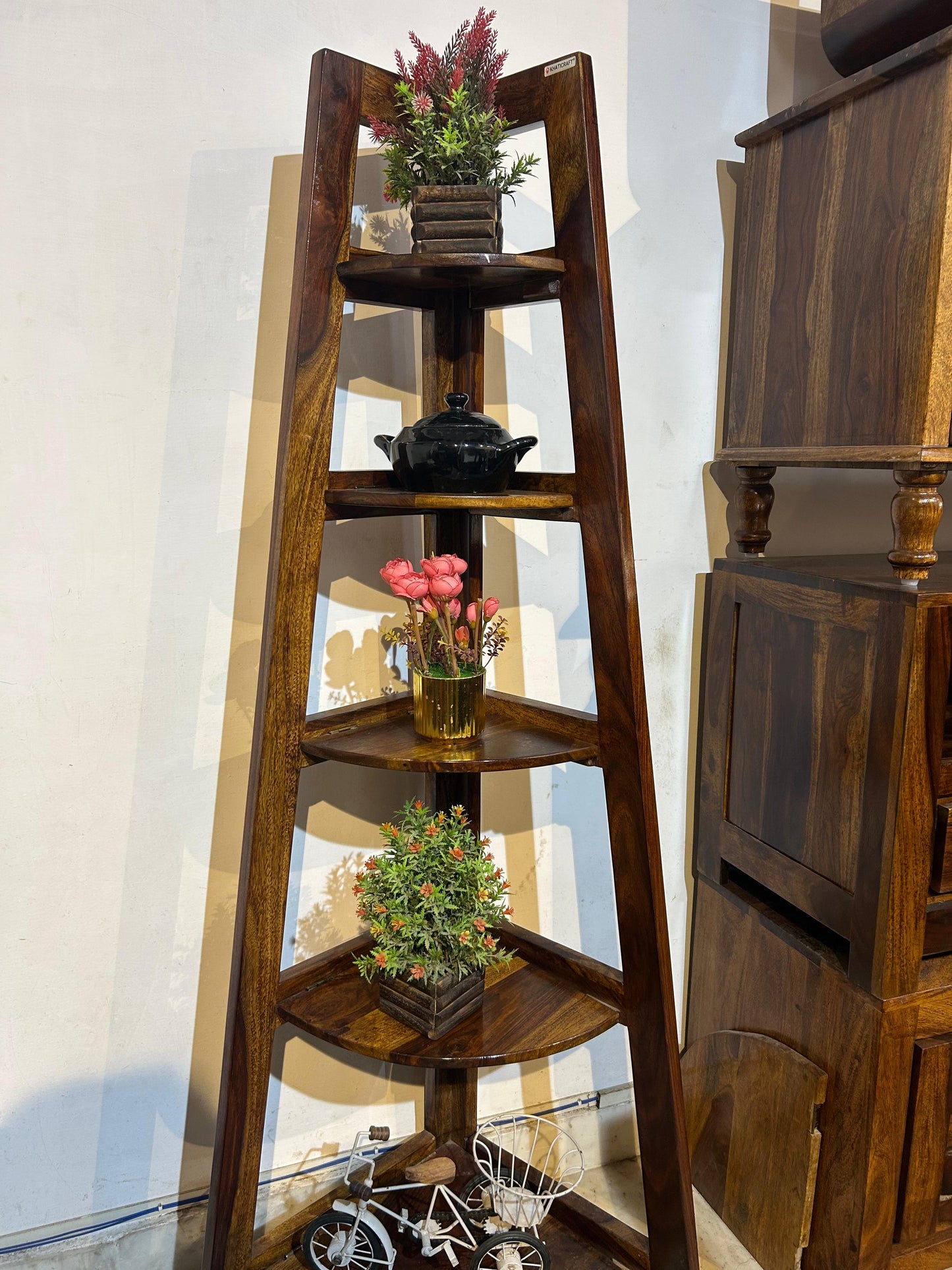 Urna Solid Wood Sheesham Corner