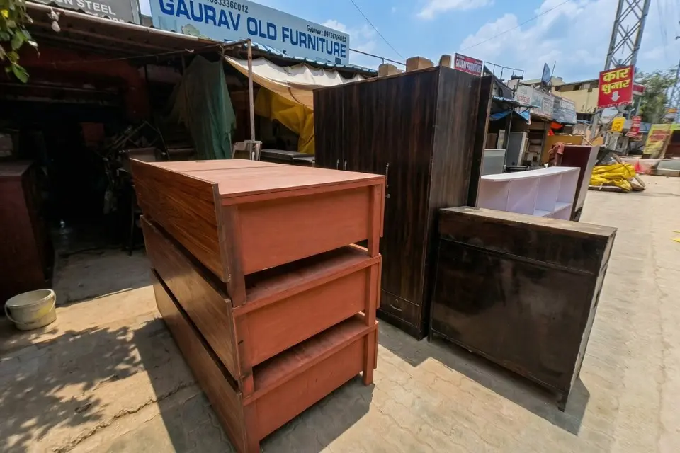 Sohna Road Furniture Belt