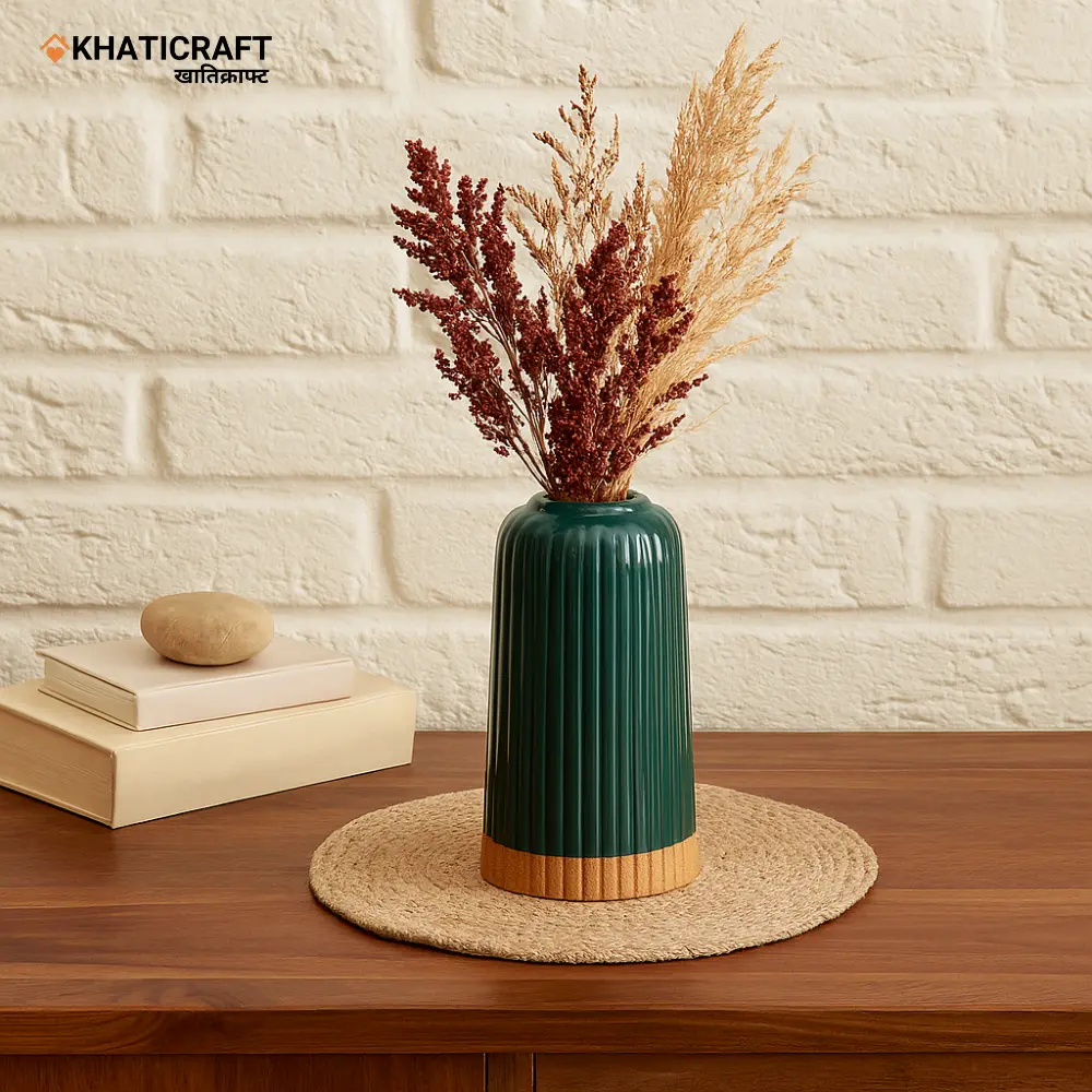 Lekha Vase (Small)